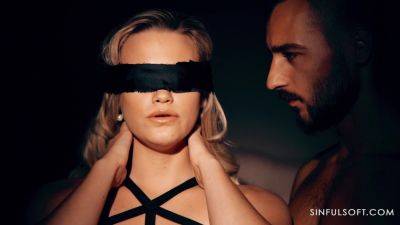 Blind folded blonde receives thick inches for surreal pussy sensations on girlsporntube.one