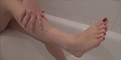 Peas And Pies Feet And Legs Lotion Video on girlsporntube.one