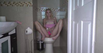 Petite blonde ends up getting laid with her stepbro in homemade POV on girlsporntube.one