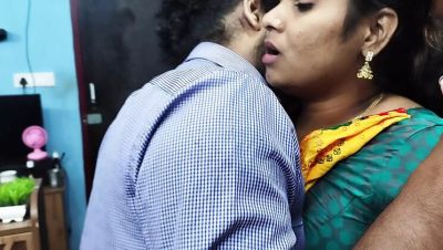 Mallu Girl in Half Saree Hot Lip Lock Romance with Desi Malayali Couple - India on girlsporntube.one